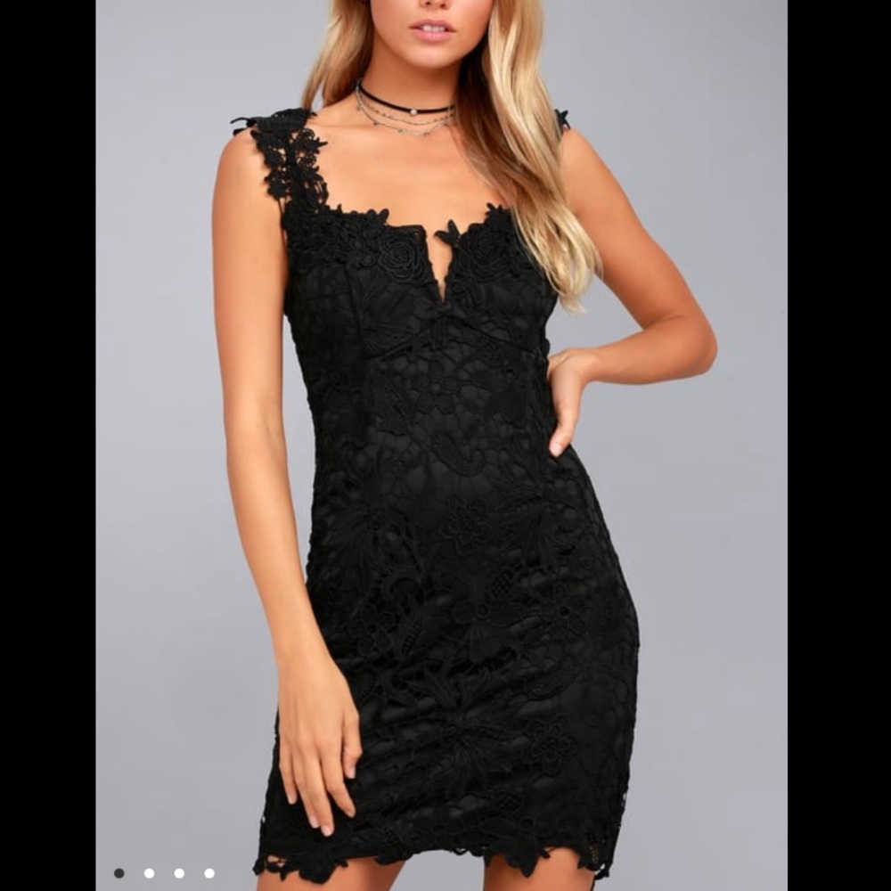 Lulu’s Black Lace Bodycon Dress